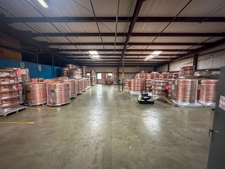 More Photos Of 101 Anvil St, Jacksonville Warehouse For Sale