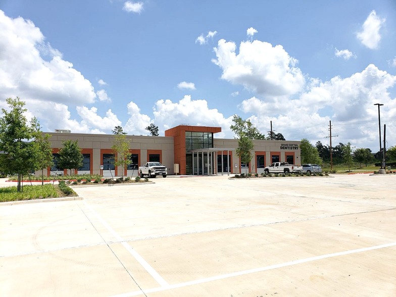 Primary Photo Of 600 S Conroe Medical Dr, Conroe Medical For Lease