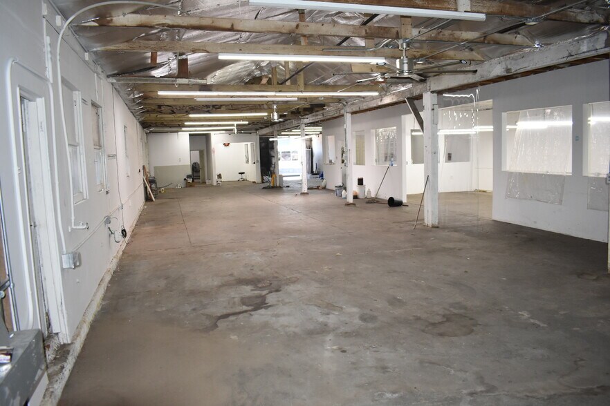 More Photos Of 4862 Compton Ave, Los Angeles Manufacturing For Sale