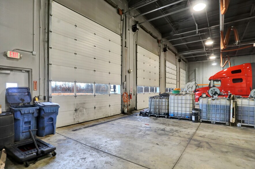 More Photos Of 1116 W County Road 450 N, Brazil Truck Terminal For Lease