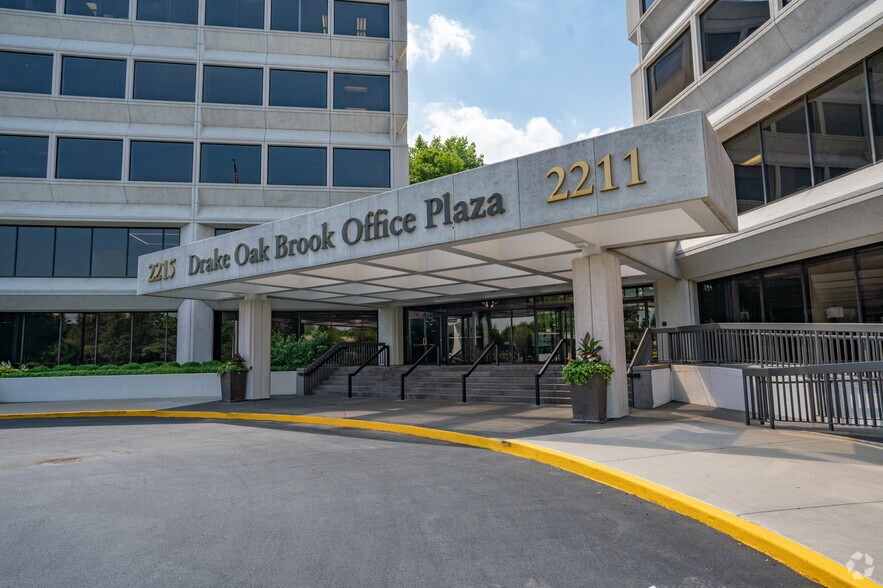 More Photos Of 2211-2215 S York Rd, Oak Brook Office For Lease