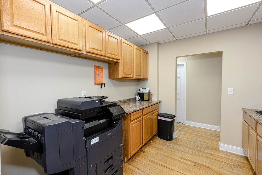 More Photos Of 657 Orange Center Rd, Orange Office For Sale