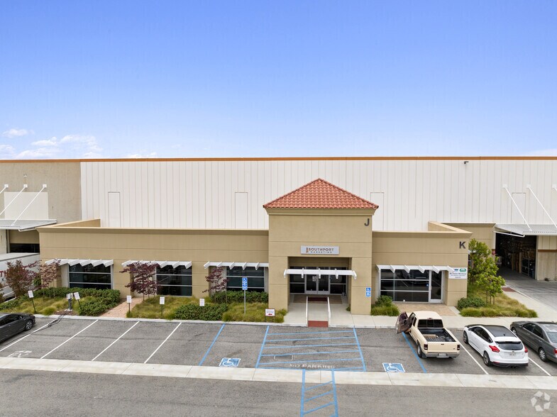 More Photos Of 3233 E Mission Oaks Blvd, Camarillo Industrial For Sale