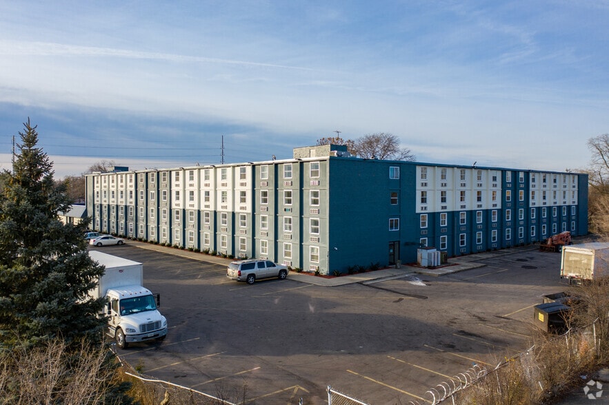 More Photos Of 11000 W 8 Mile Rd, Ferndale Hotel For Sale