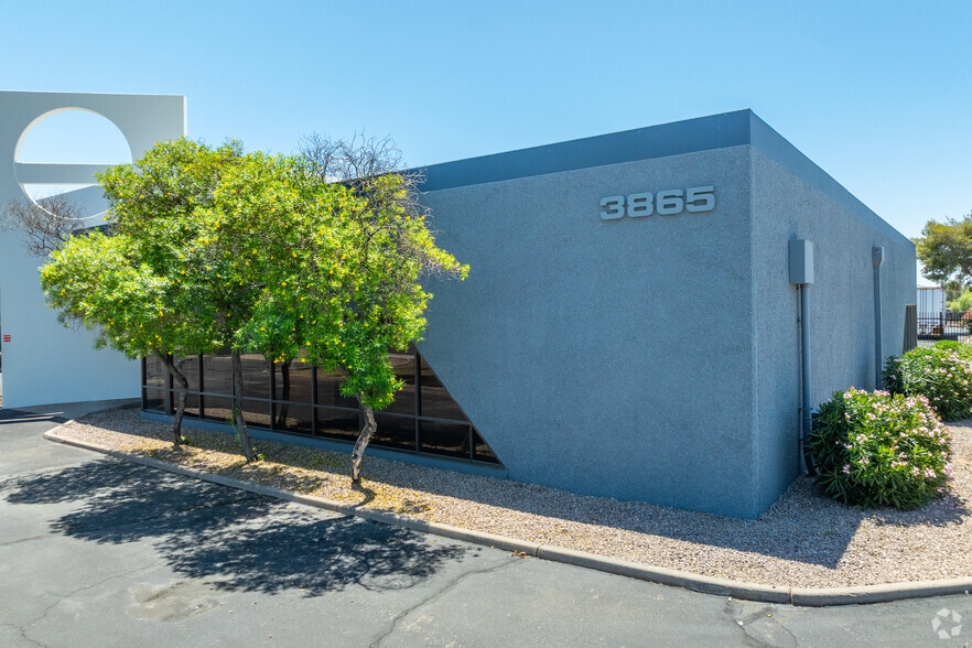 Primary Photo Of 3865 W Van Buren St, Phoenix Distribution For Lease