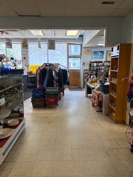 More Photos Of 6515 Rising Sun Ave, Philadelphia Storefront Retail Residential For Lease