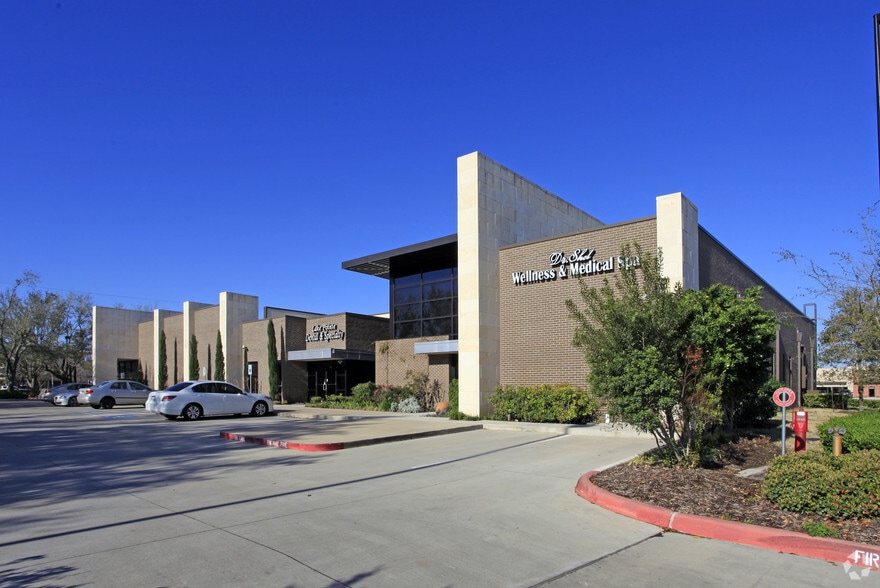 More Photos Of 1437 Highway 6, Sugar Land Medical For Lease
