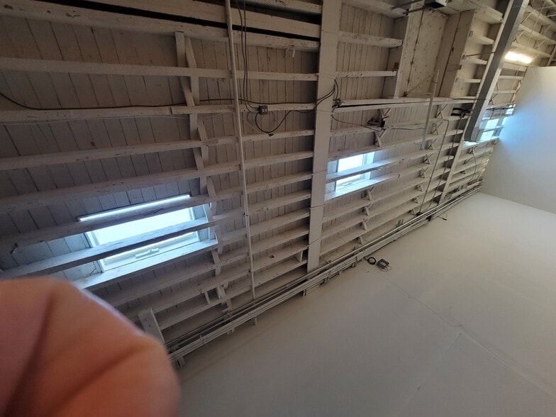 More Photos Of 272-280 Seigel St, Brooklyn General Retail For Lease