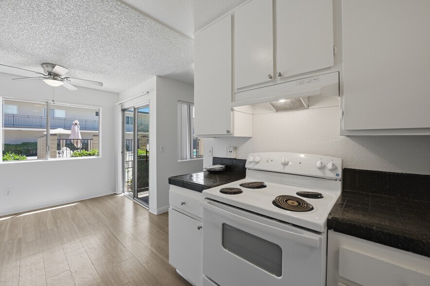 More Photos Of 444 Graves Ave, El Cajon Apartments For Sale