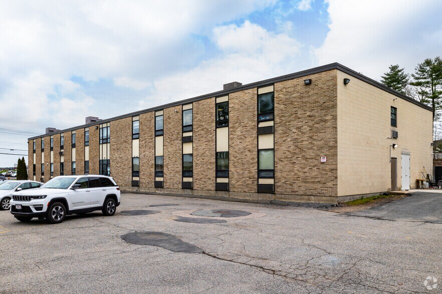 More Photos Of 106 Access Rd, Norwood Office For Sale