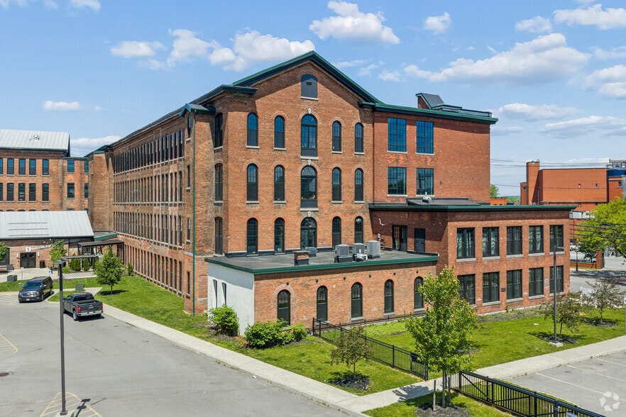 More Photos Of 811-827 Court St, Utica Apartments For Lease