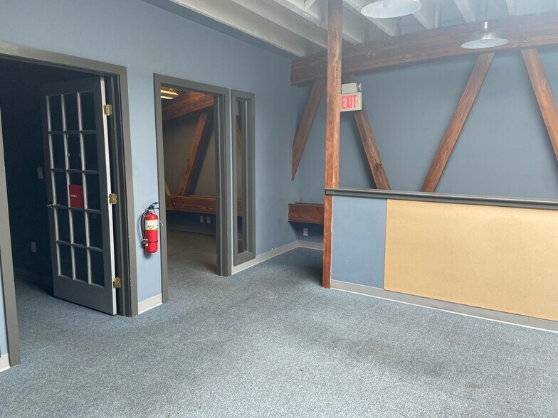 More Photos Of 10 Lackawanna Plz, Montclair Storefront Retail Office For Lease