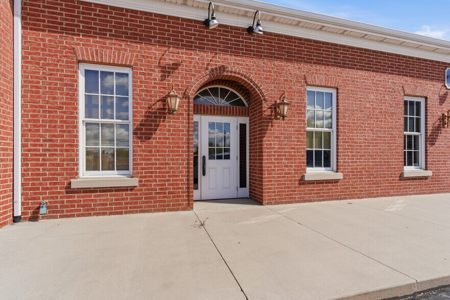 More Photos Of 1812-1895 N 2000 W, Farr West Storefront Retail Office For Lease