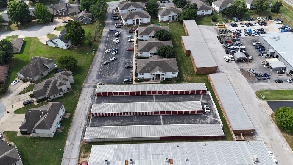 More Photos Of 1869 N Calhoun Rd, Nixa Self Storage For Sale