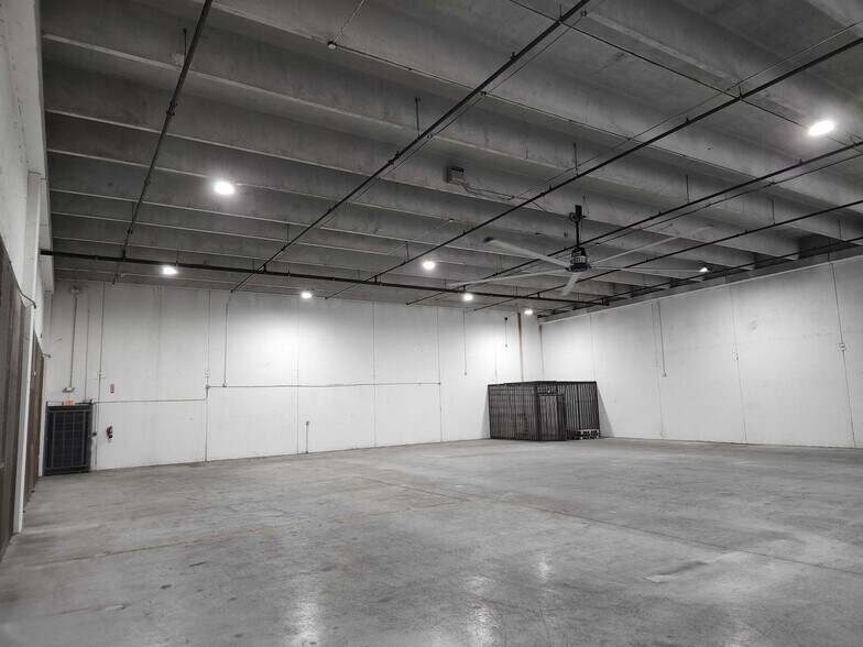 More Photos Of 1630 NW 108th Ave, Miami Warehouse For Sale