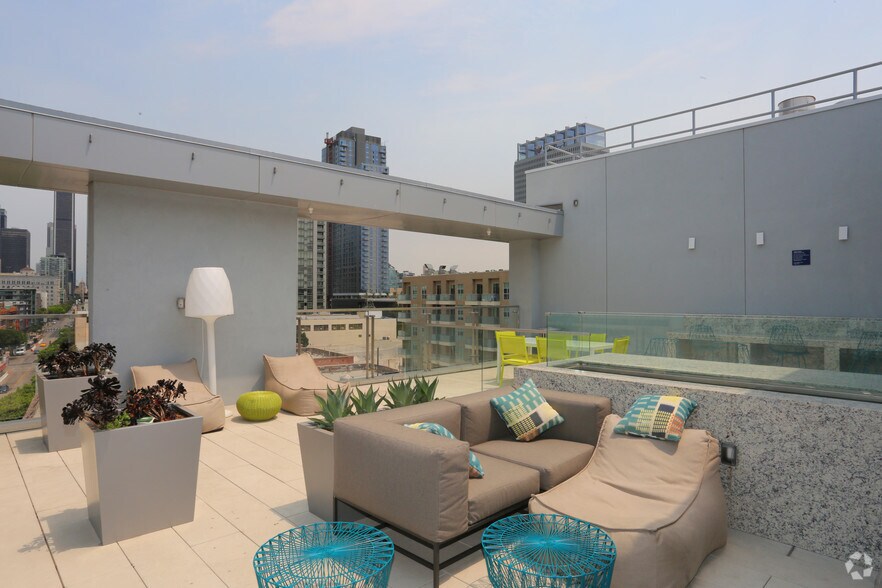 More Photos Of 424 W Pico Blvd, Los Angeles Apartments For Lease
