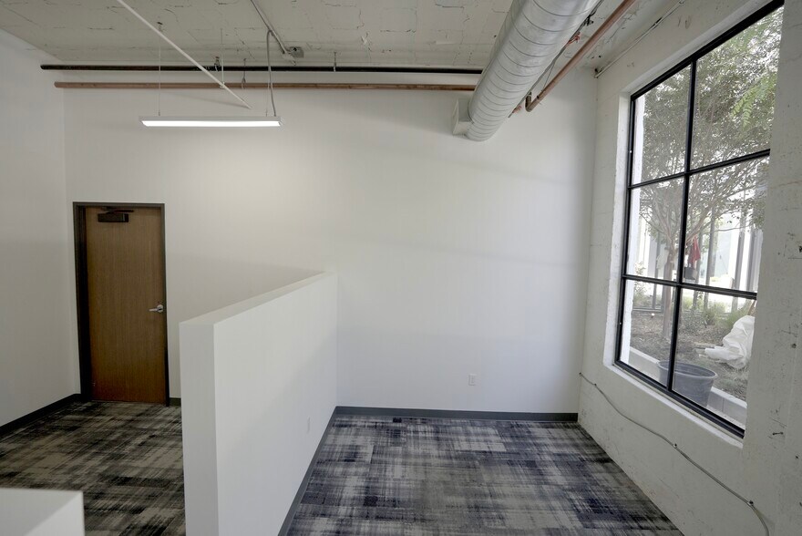 More Photos Of 1355 Palmetto St, Los Angeles Loft Creative Space For Lease