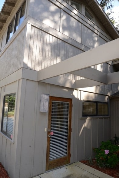 More Photos Of 1524 Smith St, Orange Park Office For Lease