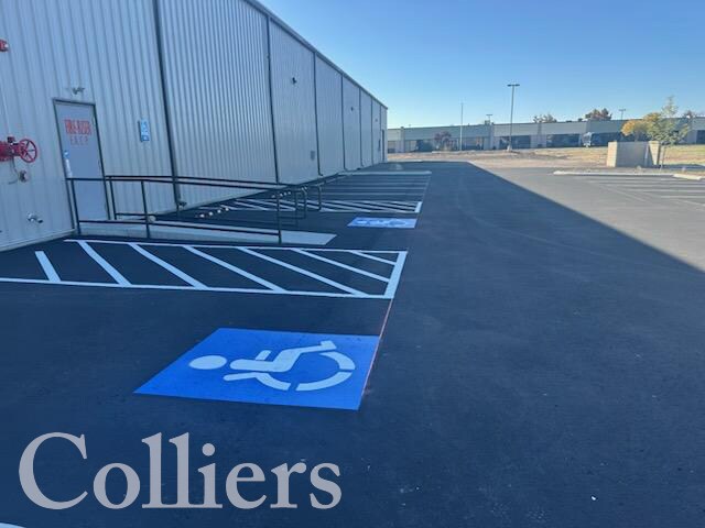 More Photos Of 805 Parkcentre Way, Nampa Warehouse For Lease