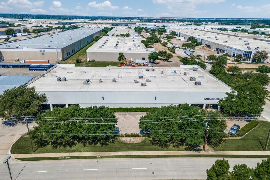 More Photos Of 2853 Dickerson Pky, Carrollton Industrial For Lease