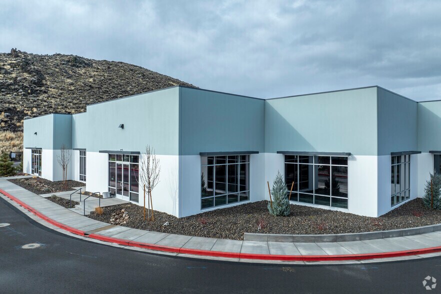 More Photos Of 3770 Barron Way, Reno Warehouse For Lease