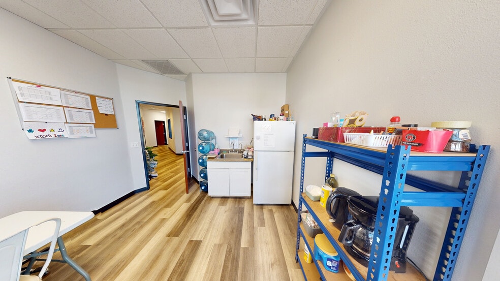 More Photos Of 3039 W Horizon Ridge Pky, Henderson Office For Lease