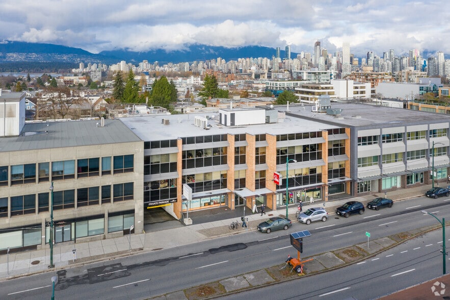 More Photos Of 1861-1869 Broadway W, Vancouver Medical For Lease