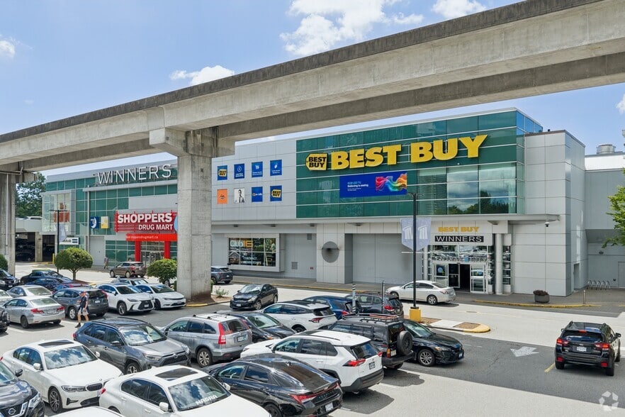 More Photos Of 10153 King George Blvd, Surrey Unknown For Lease