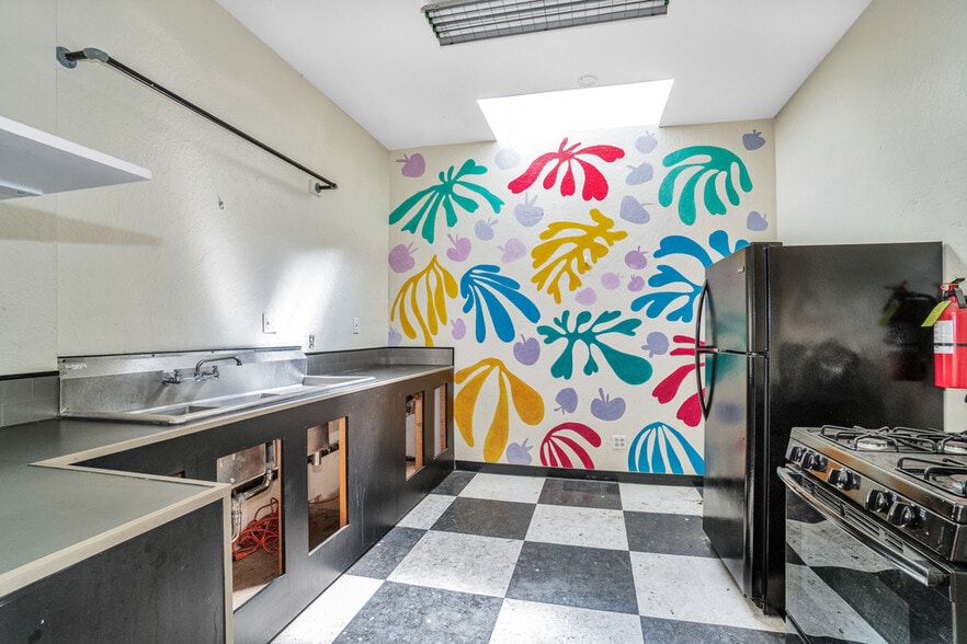 More Photos Of 2319 Santa Clara Ave, Alameda Storefront Retail Office For Lease