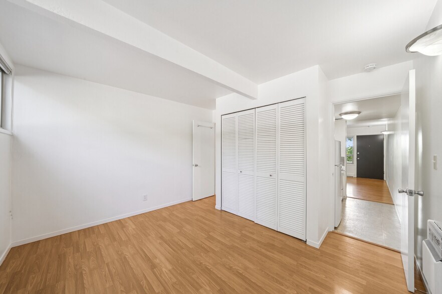 More Photos Of 4704-4708 22nd Ave NE, Seattle Apartments For Sale