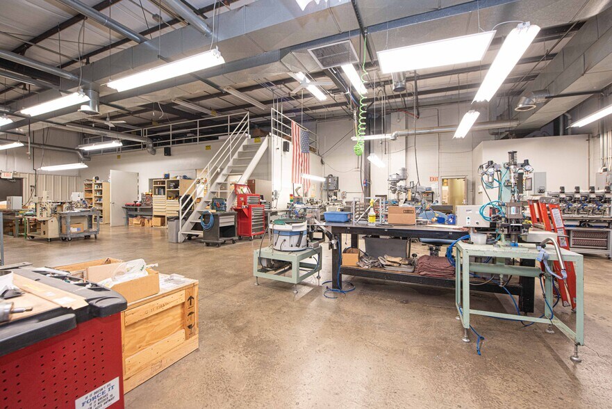More Photos Of 2105 Production Dr, Louisville Manufacturing For Sale