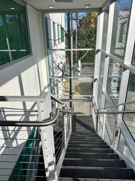 More Photos Of 4418 Vineland Ave, Studio City Medical For Lease