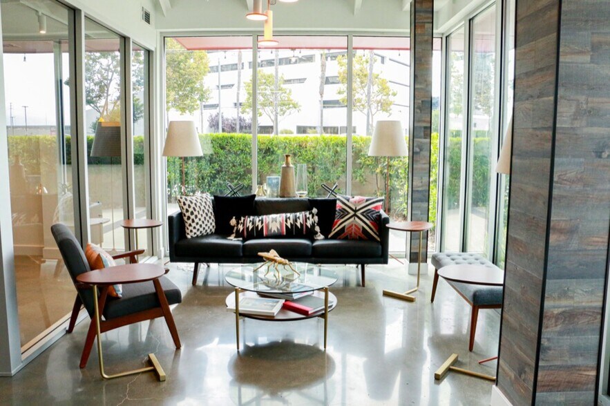 More Photos Of 100 E MacArthur Blvd, Santa Ana Apartments For Lease