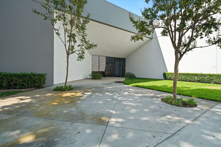 More Photos Of 7100 Village Dr, Buena Park Warehouse For Sale