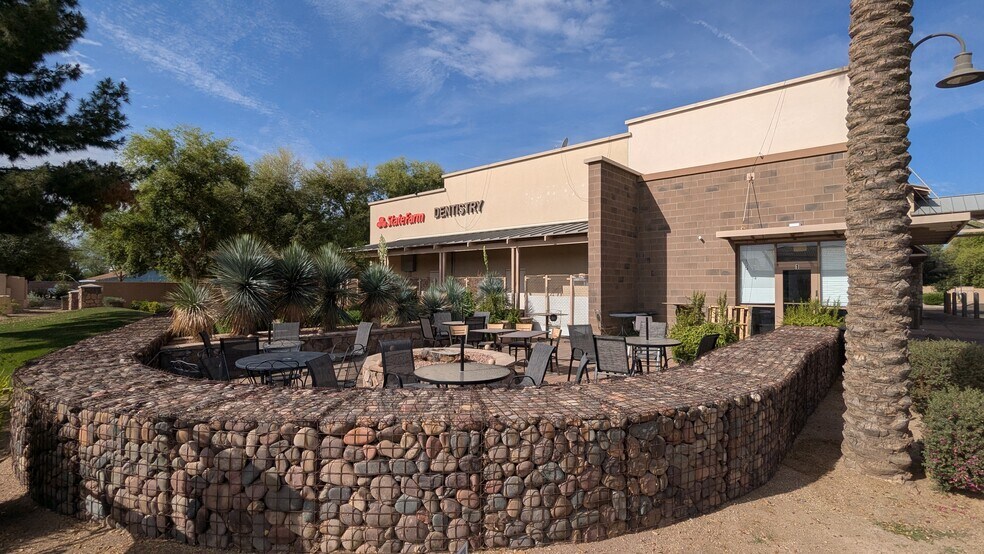 More Photos Of 995 E Ocotillo Rd, Chandler Freestanding For Lease