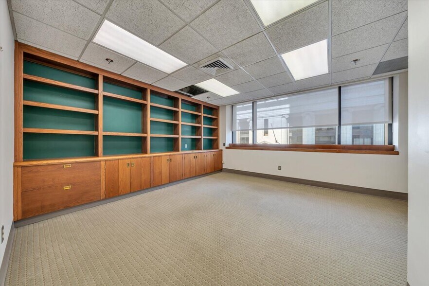 More Photos Of 202-204 S Jefferson St SE, Roanoke Office For Sale