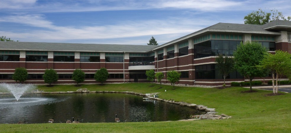 More Photos Of 29110 Inkster Rd, Southfield Office For Lease