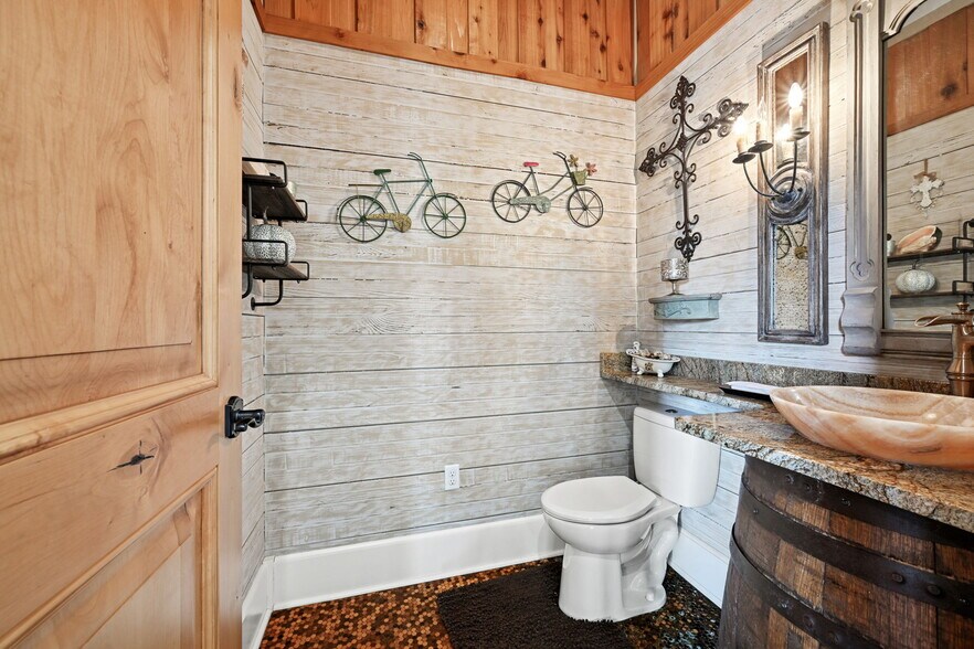 More Photos Of 124 Lafitte St, Mandeville Hospitality For Sale