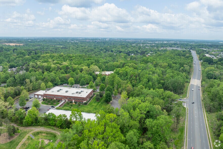 More Photos Of 6130 Tyvola Centre Dr, Charlotte Office For Lease