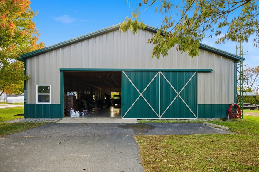 More Photos Of 4610 Hamilton Ln, Lexington Specialty For Sale