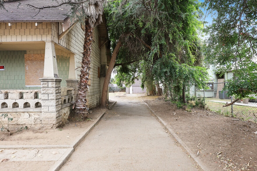 More Photos Of 366 E Orange Grove Blvd, Pasadena Land For Sale