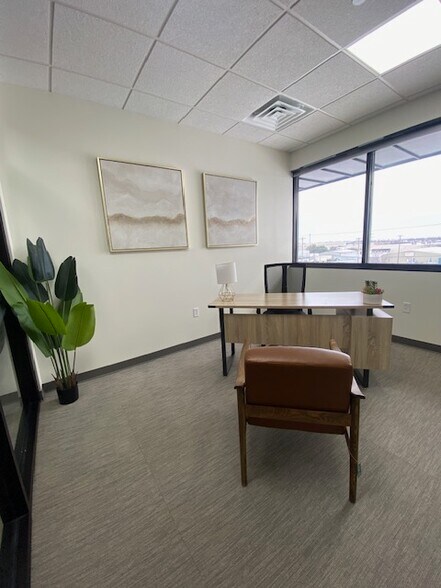 More Photos Of 5751 Kroger Dr, Fort Worth Office For Lease