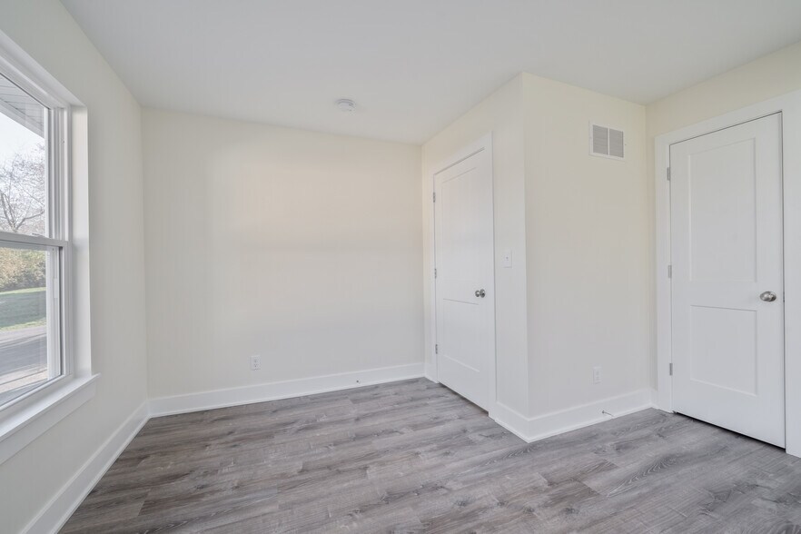 More Photos Of 1210 Market St, Charlestown Storefront For Sale