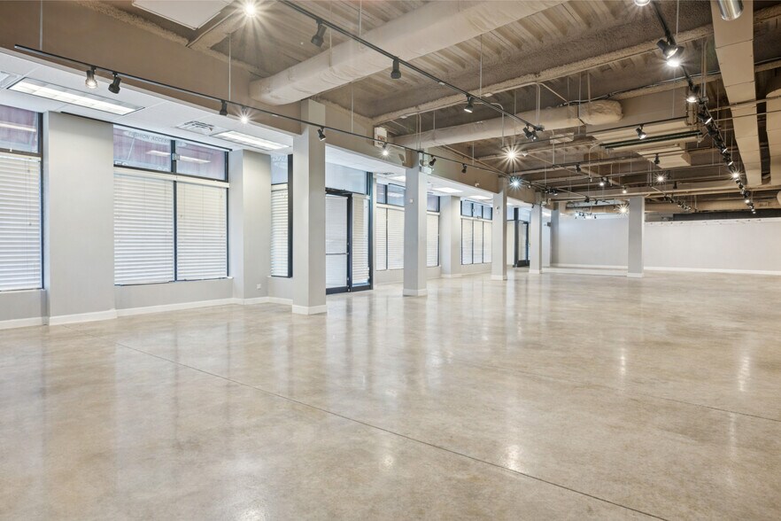 More Photos Of 4420-4428 N Clark St, Chicago Apartments For Sale