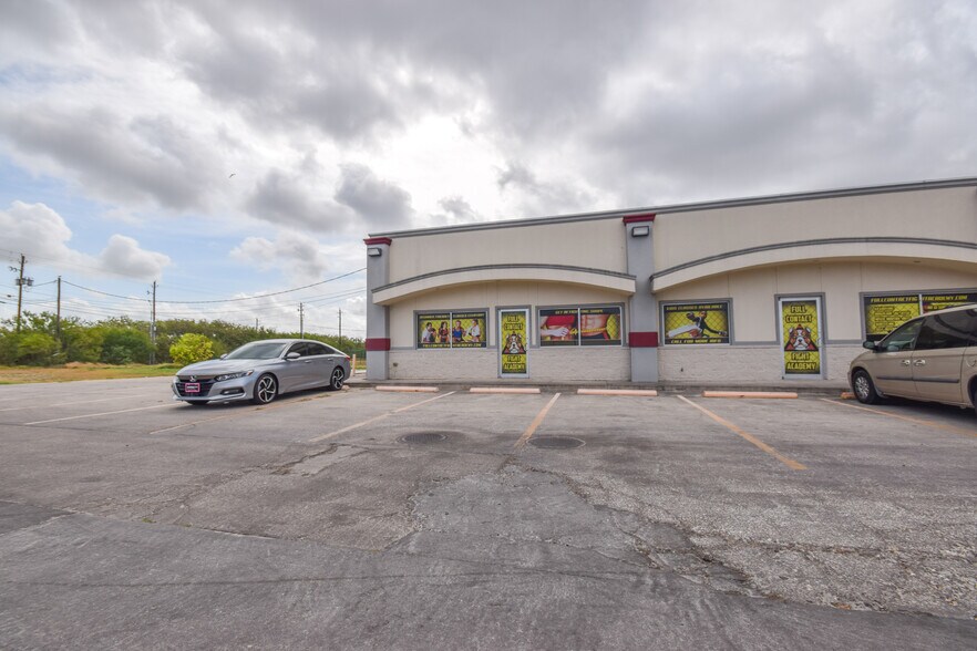 6330 Saratoga, Corpus Christi, TX 78414 Freestanding For Sale