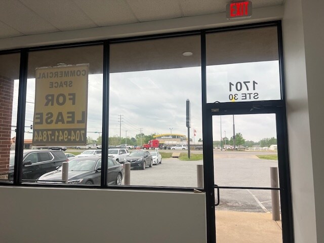 More Photos Of 1701-1703 US Hwy 412 W, Siloam Springs Unknown For Lease