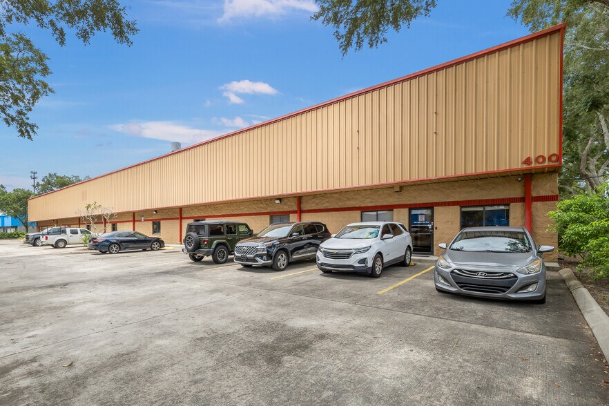 Primary Photo Of 400 Central Park, Sanford Warehouse For Lease