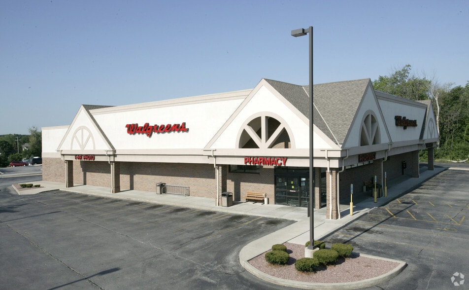 More Photos Of 4405 W Layton Ave, Milwaukee Drugstore For Sale