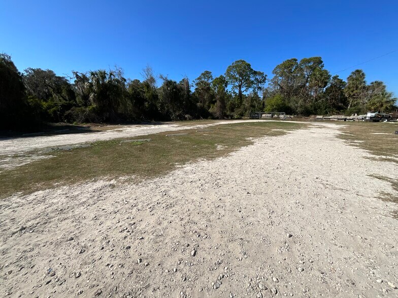 More Photos Of 4835 Cortez Blvd, Spring Hill Restaurant For Sale