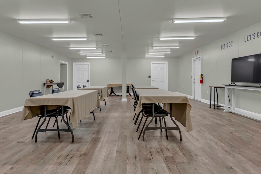 More Photos Of 1501 US Highway 19 S, Leesburg Office For Sale